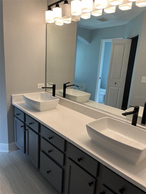 Tiny photo for 5413 SE 107th Street, Belleview, FL 34420 (MLS # OM725741)