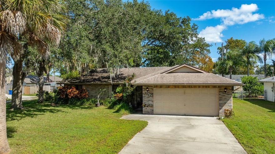 Incredibly Solid and Well Cared For 1996 Built 3/2 Block Home on a Quiet Street. This House a everything you are looking for. Split Floor Plan, High Ceilings, Clean and Crisp. 15 minutes to the Beach, and close to Shopping and Restaurants. Nice Large Back Yard. 2017 Roof. 2015 AC.
Call For Your Appointment Today.
