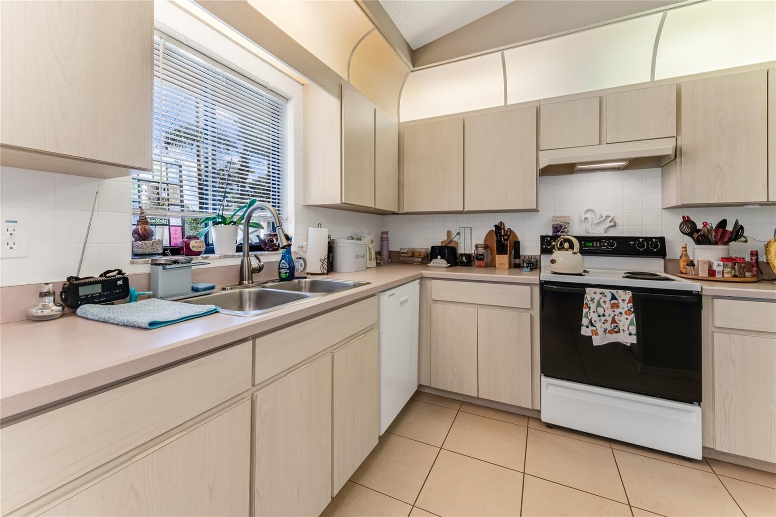 FLORIDA SHORES - Residential