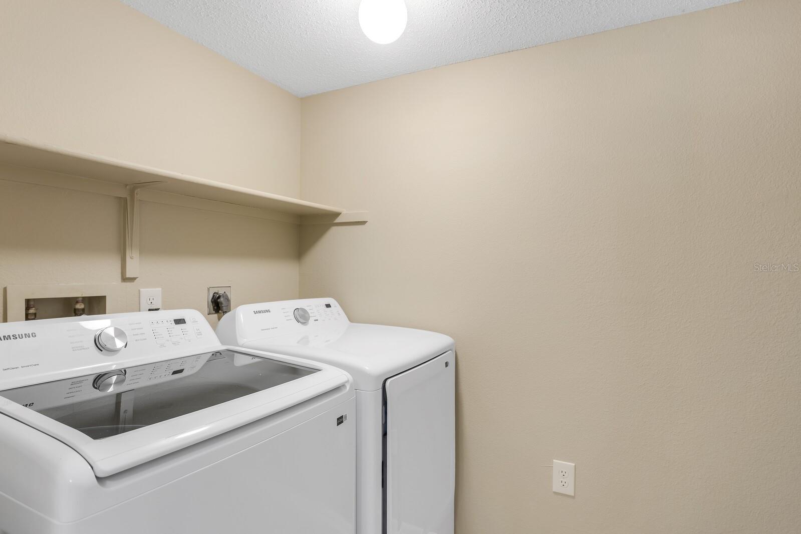 THE HIGHLANDS AT HUNTERS GREE - Residential