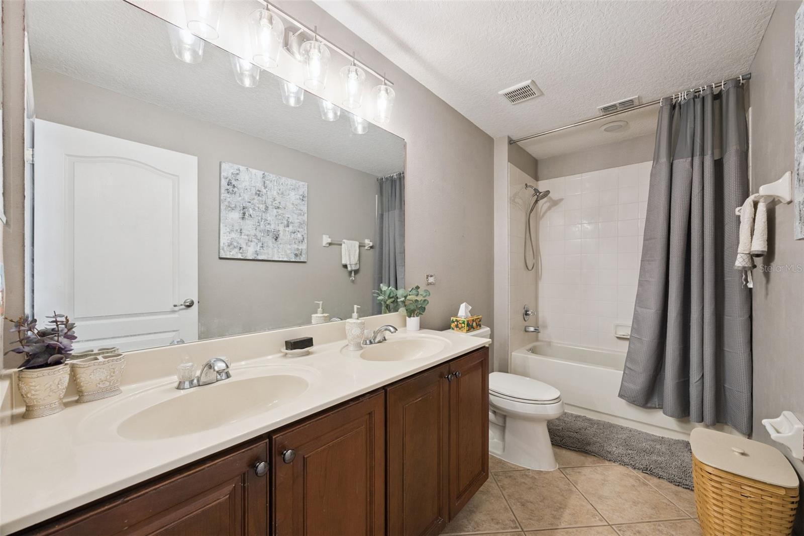 LIVE OAK RESERVE - Residential