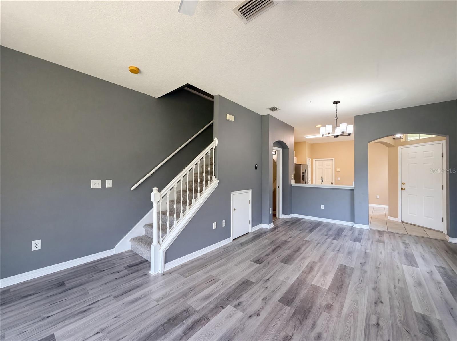 CHELSEA MANOR - Residential