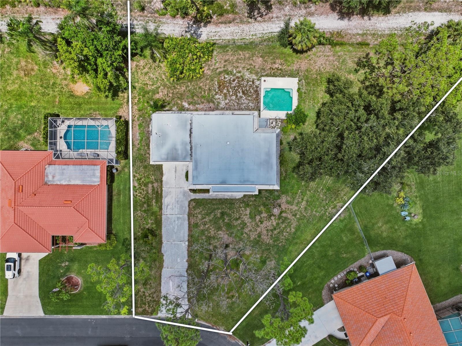 427 RUBENS DRIVE