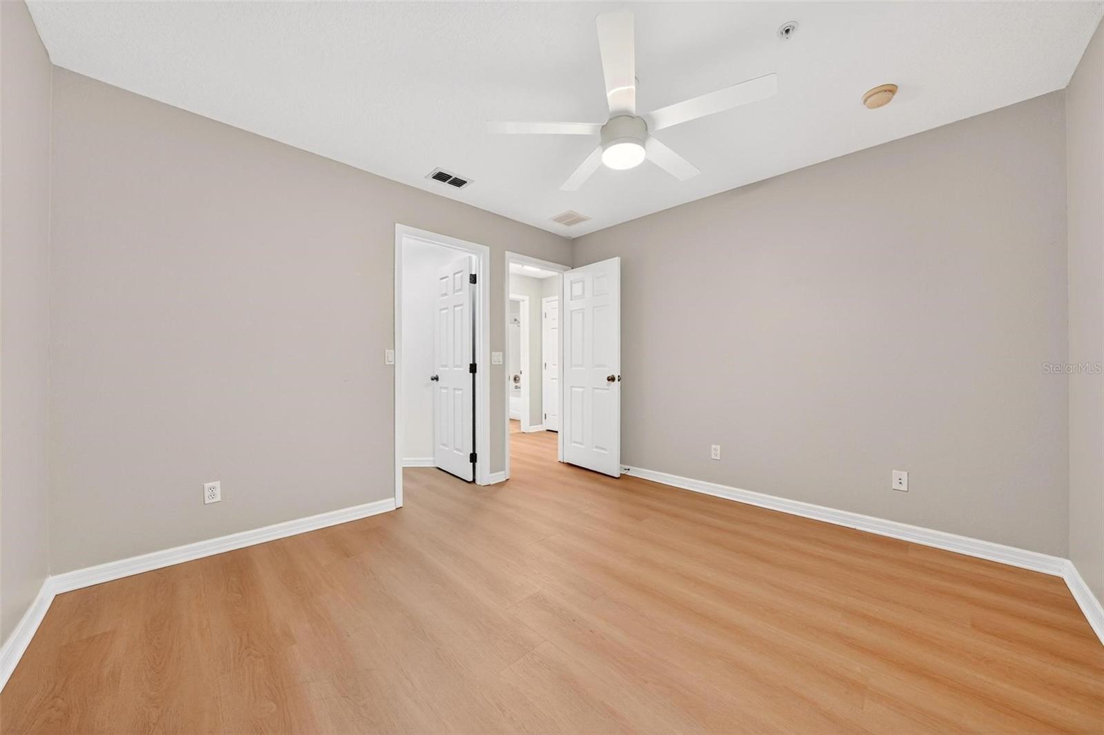 WEKIVA PARK TWNHMS - Residential