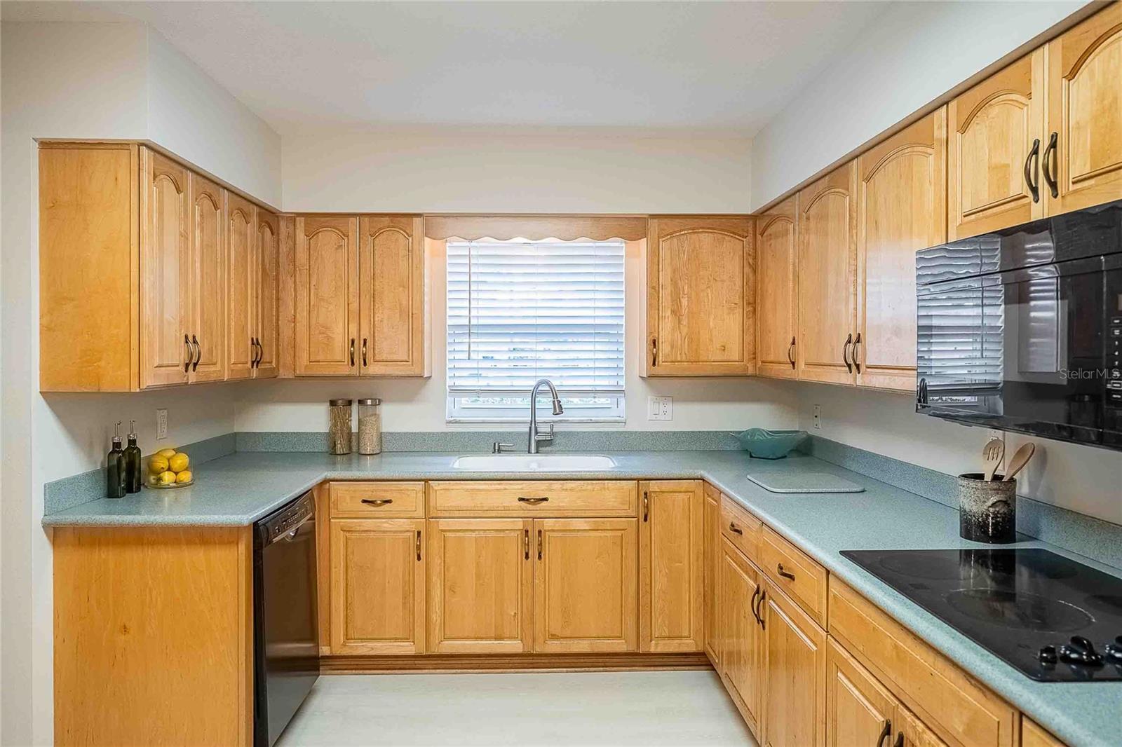 SUMMERHAVEN SHORES - Residential