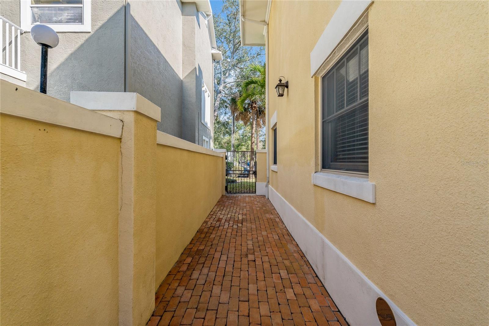 509 S WILLOW AVENUE 1 & 2