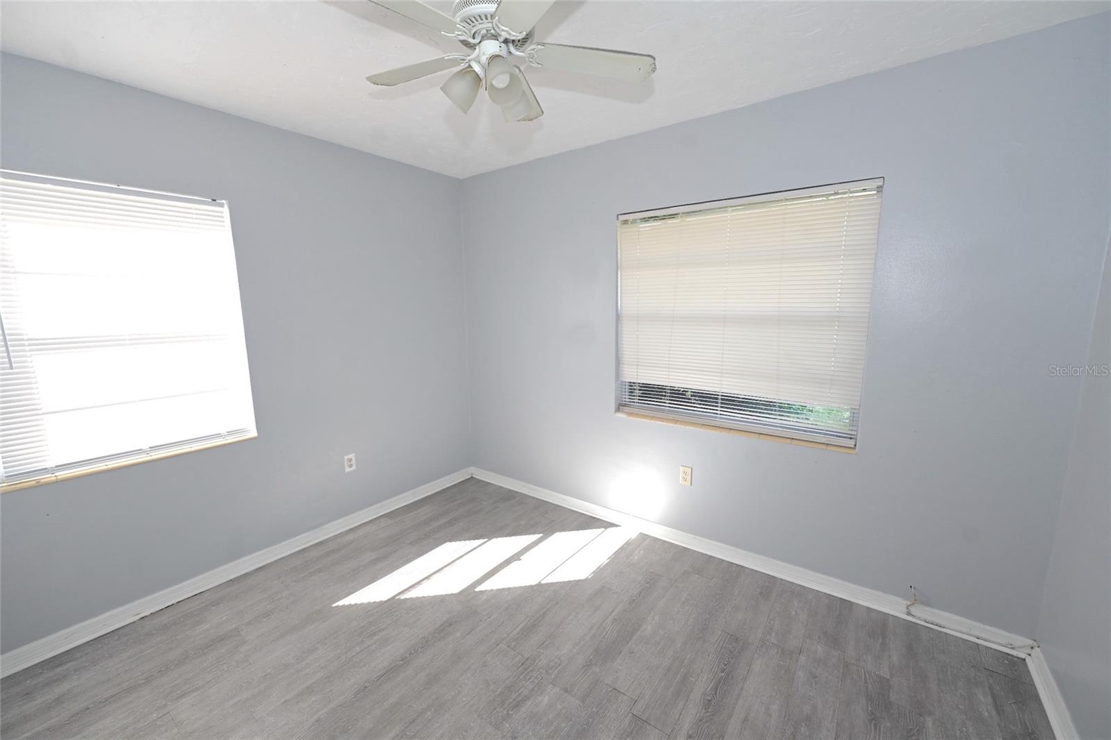 GOLF CLUB GARDENS - Residential Lease