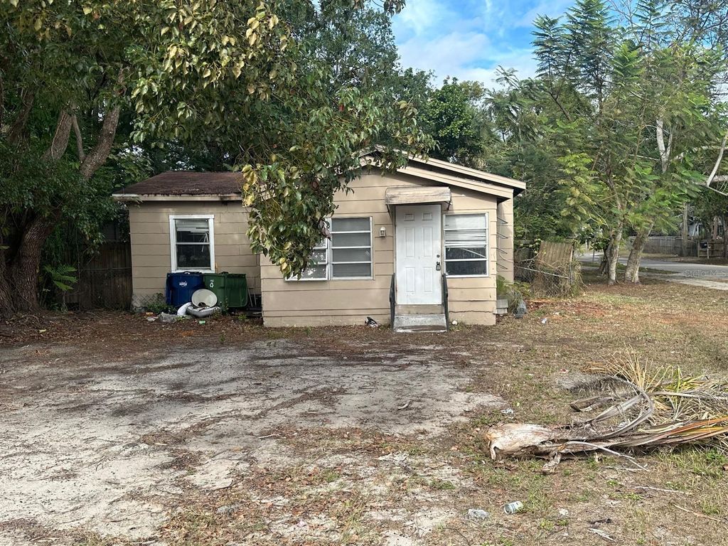 Photo of 1514 E 99th Avenue, Tampa, FL 33612 (MLS # TB8451170)