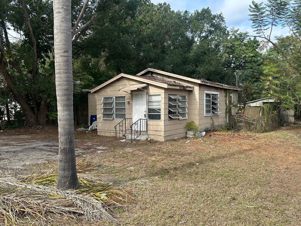 Photo of 1514 E 99th Avenue, Tampa, FL 33612 (MLS # TB8451170)