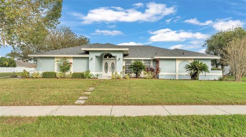 A home in LAKELAND