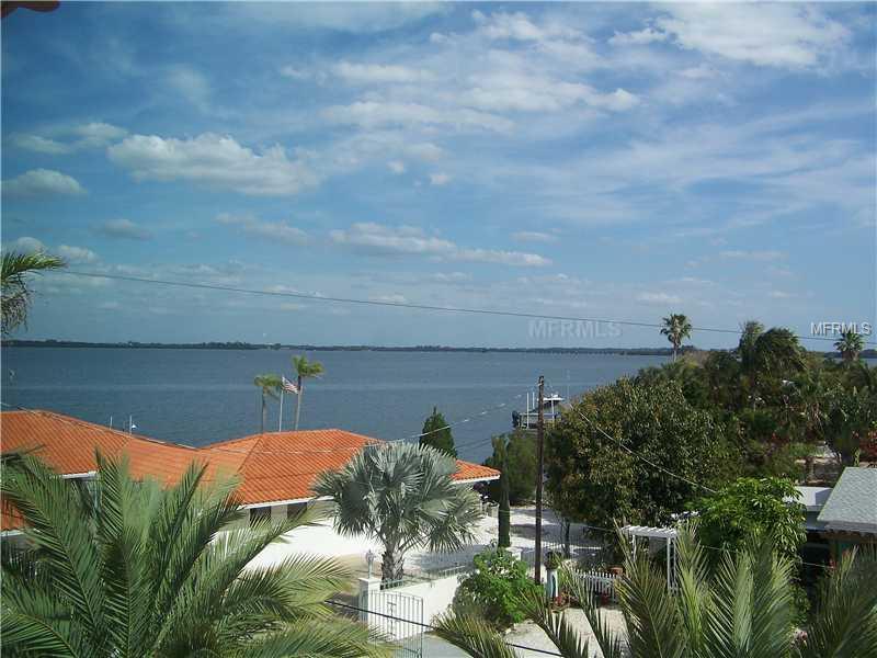 HOLMES BEACH 16TH UNIT - Residential