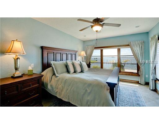 HOLMES BEACH 16TH UNIT - Residential