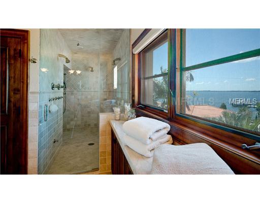 HOLMES BEACH 16TH UNIT - Residential