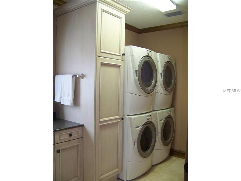 HOLMES BEACH 16TH UNIT - Residential