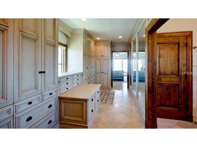 HOLMES BEACH 16TH UNIT - Residential