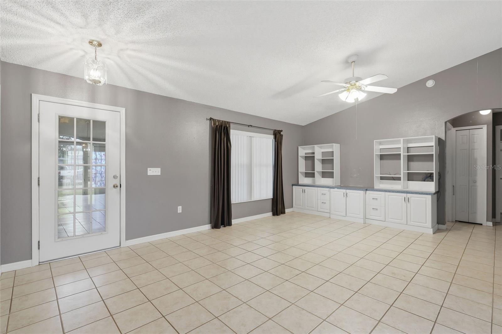 ORANGE CITY TERRACE - Residential