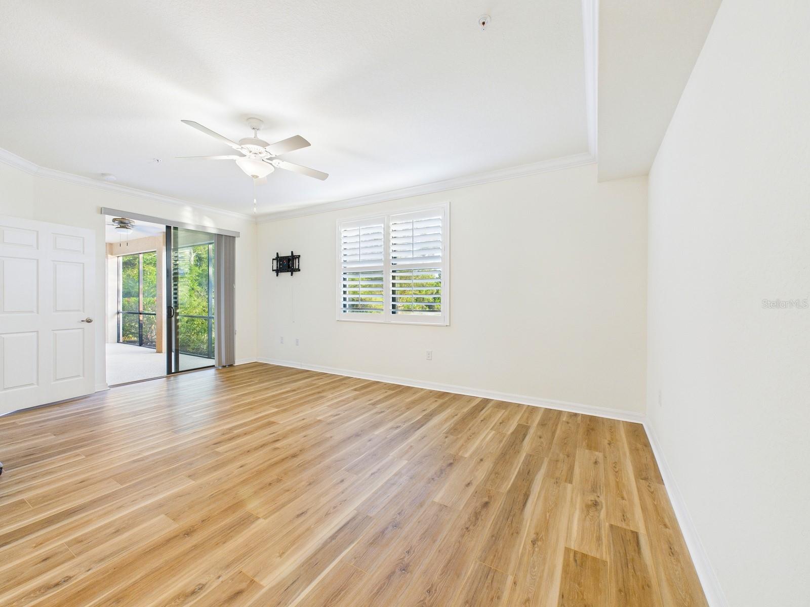 COACH HOMES 3/GRAN PARADISO BL - Residential