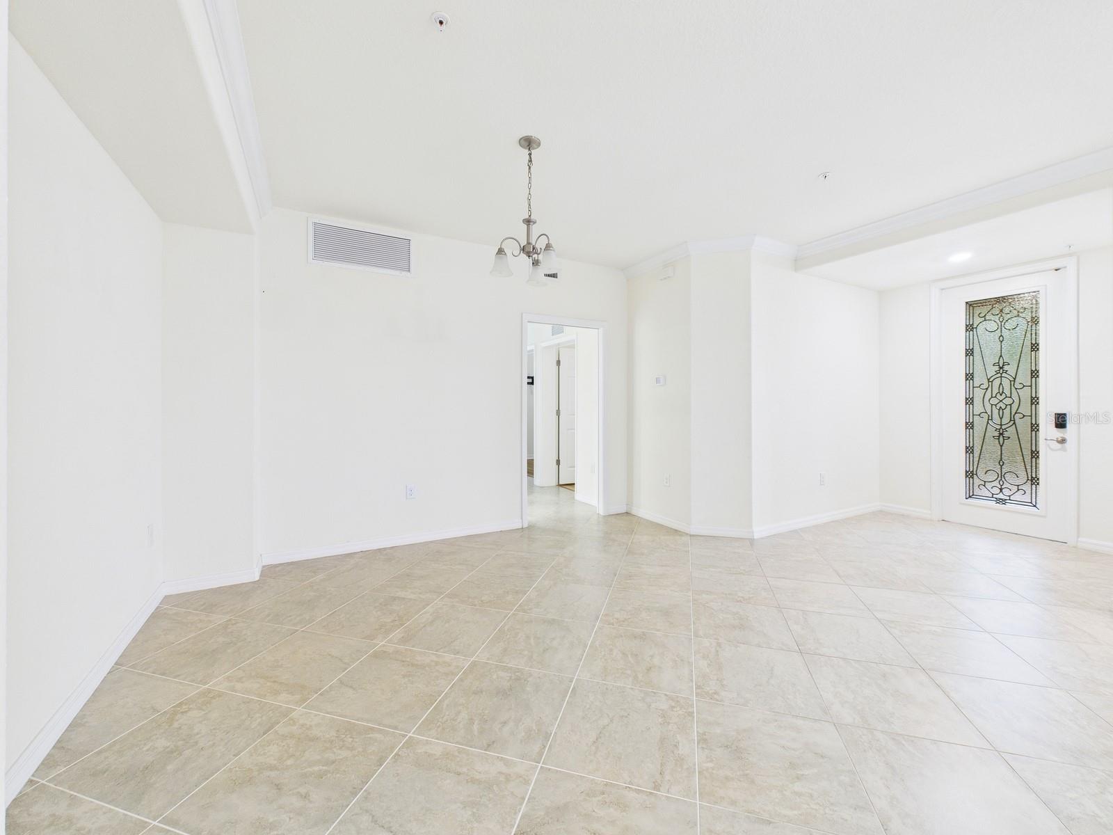 COACH HOMES 3/GRAN PARADISO BL - Residential