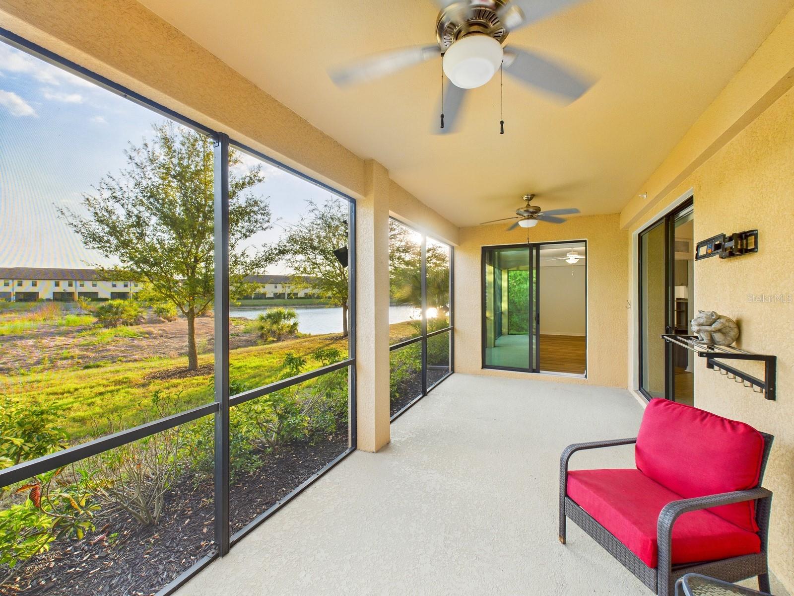 COACH HOMES 3/GRAN PARADISO BL - Residential