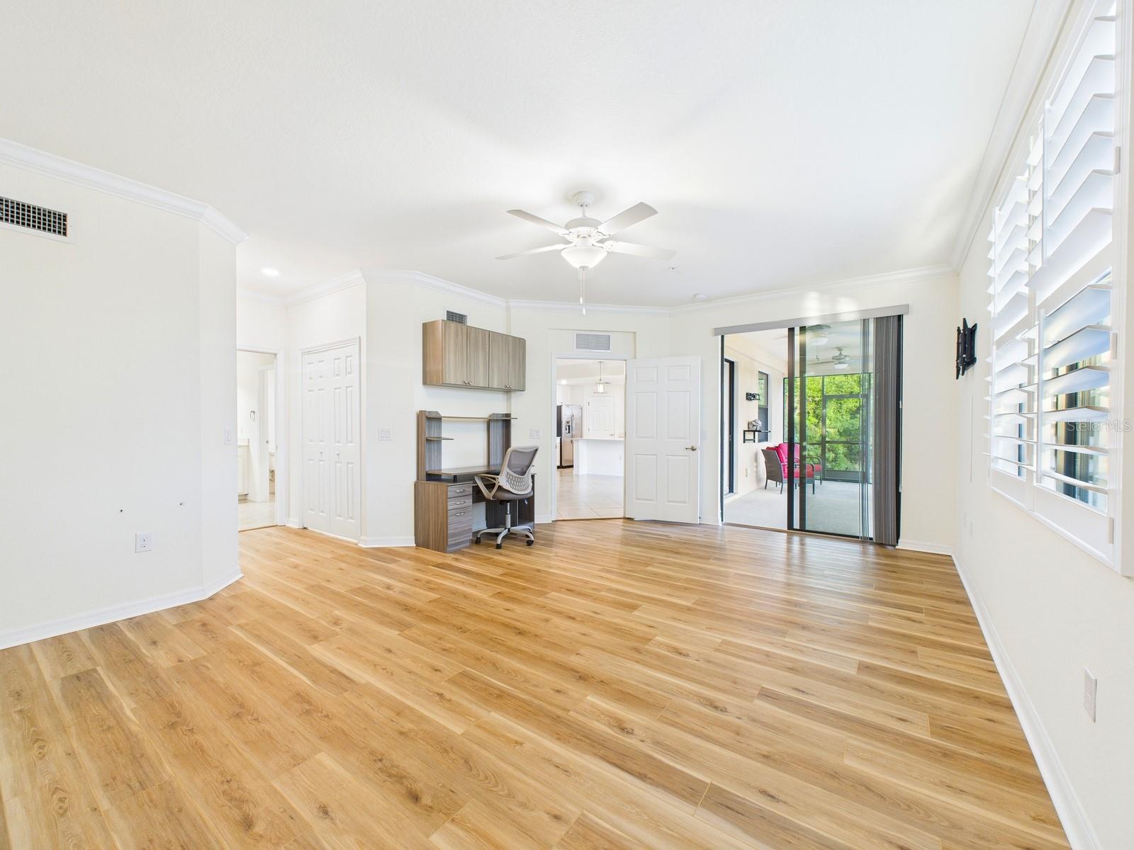 COACH HOMES 3/GRAN PARADISO BL - Residential