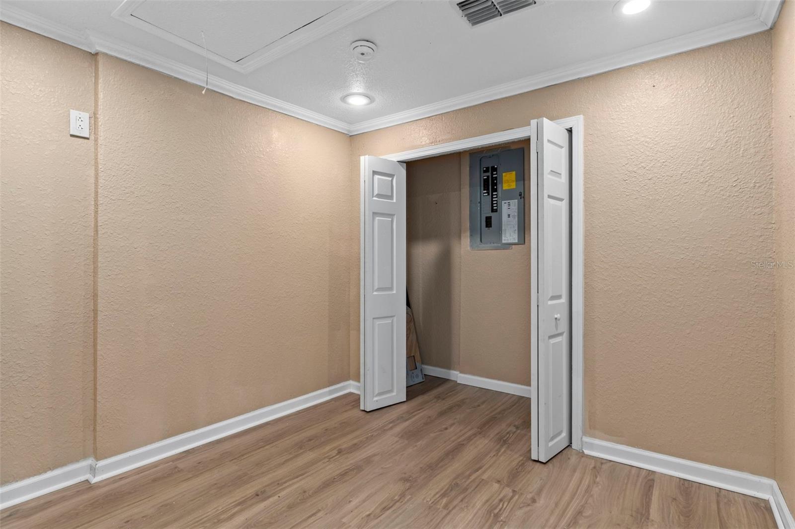 HUDSON BEACH ESTATES - Residential