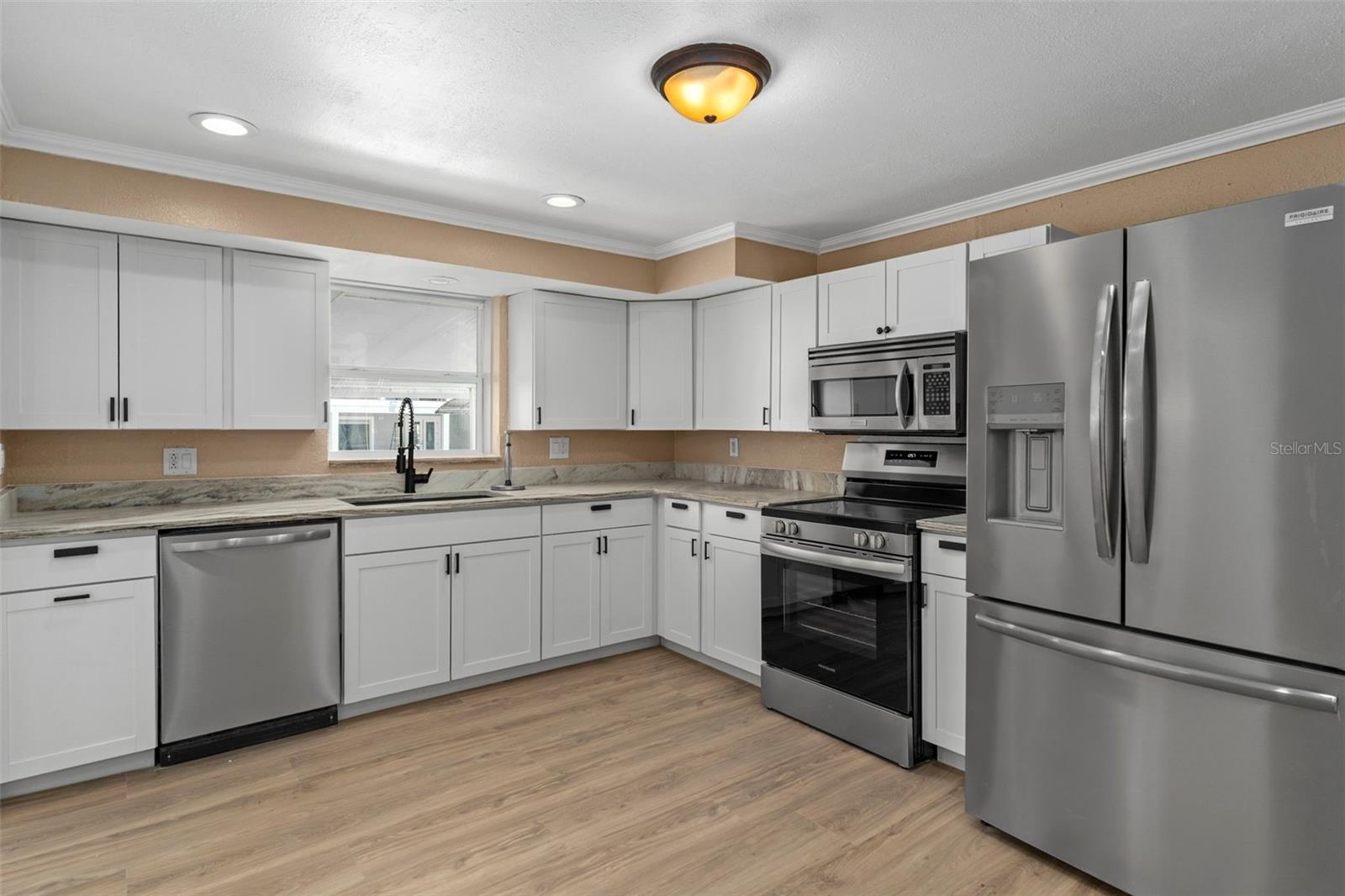 HUDSON BEACH ESTATES - Residential