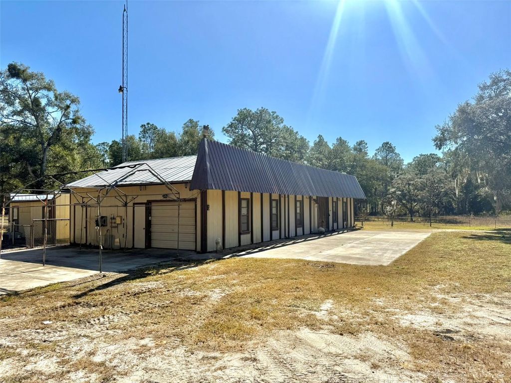 Photo of 1180 SW 158th Avenue, Ocala, FL 34481 (MLS # OM714345)