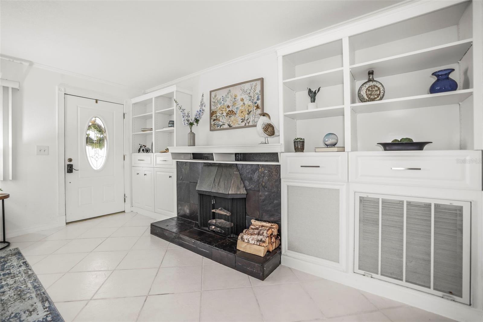 ANCHORAGE OF TARPON LAKE UNIT THREE THE - Residential