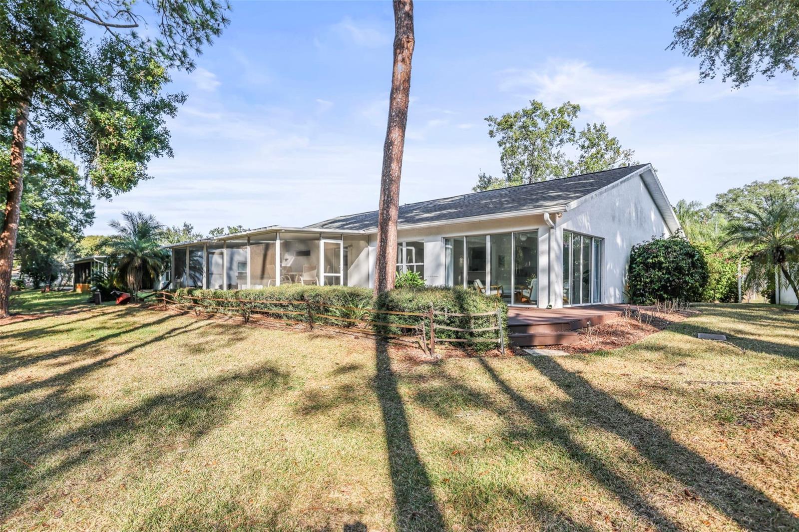 ANCHORAGE OF TARPON LAKE UNIT THREE THE - Residential