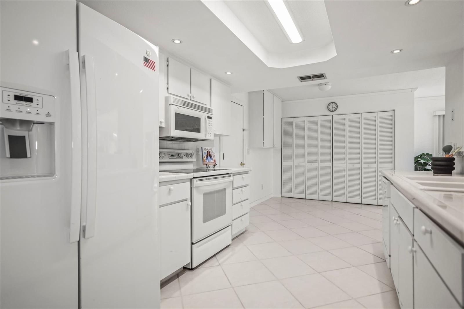 ANCHORAGE OF TARPON LAKE UNIT THREE THE - Residential