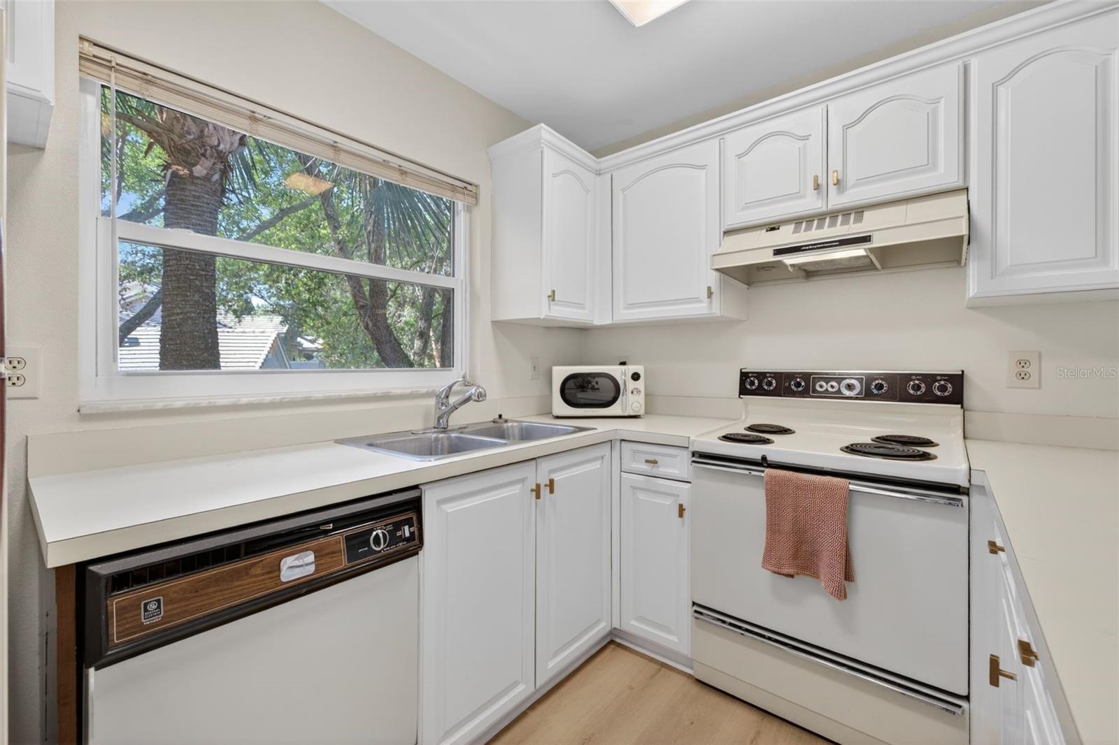 PLAZA VILLAS ONE CONDO - Residential