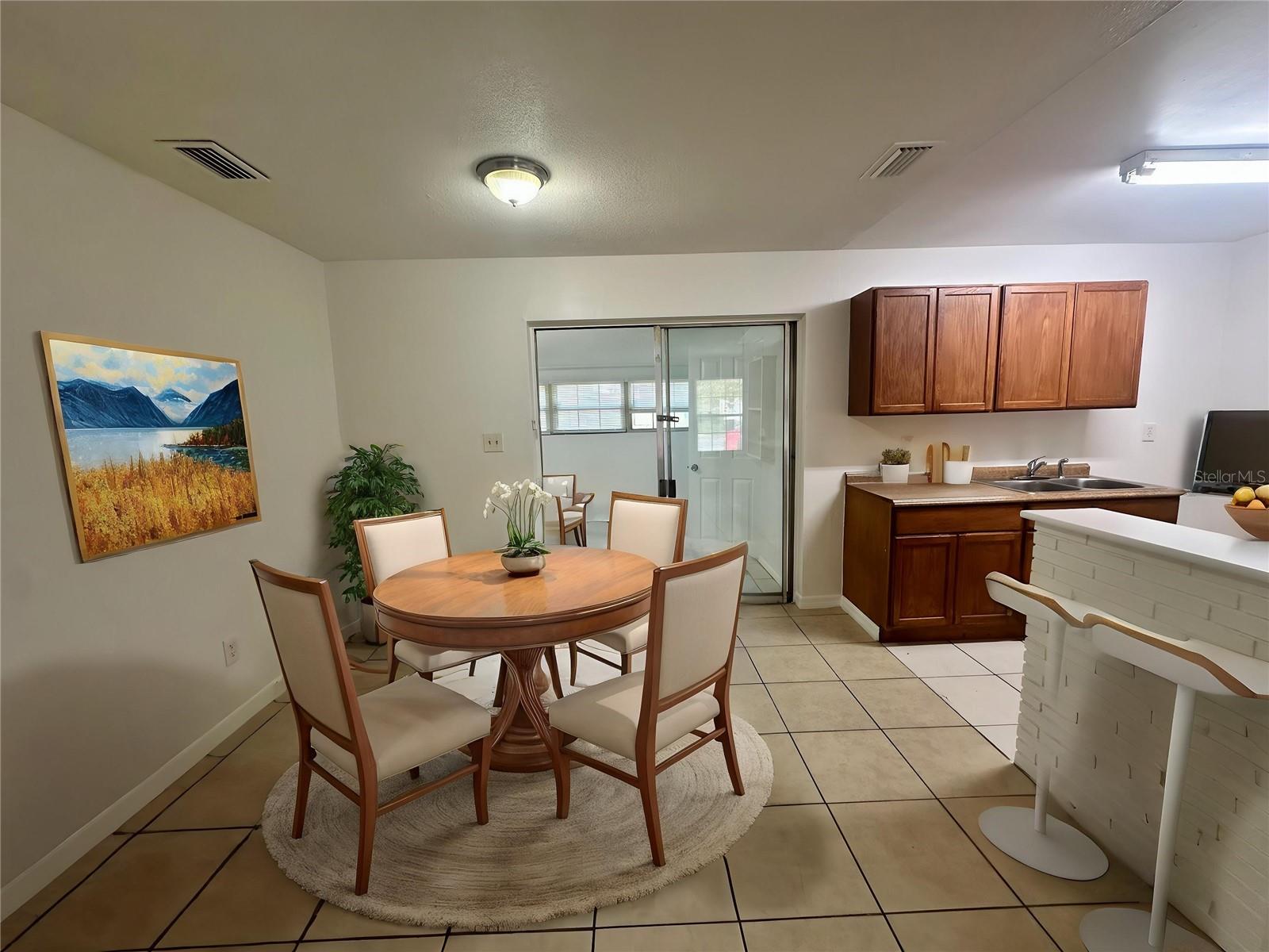 RICHMOND HEIGHTS - Residential Lease