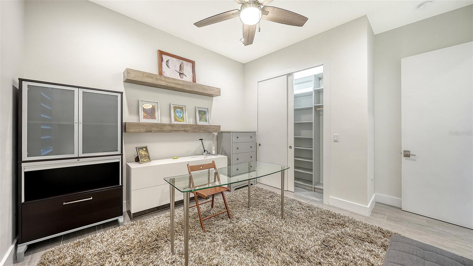 LA LINDA TERRACE - Residential