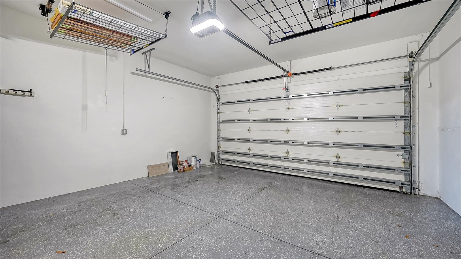 LA LINDA TERRACE - Residential