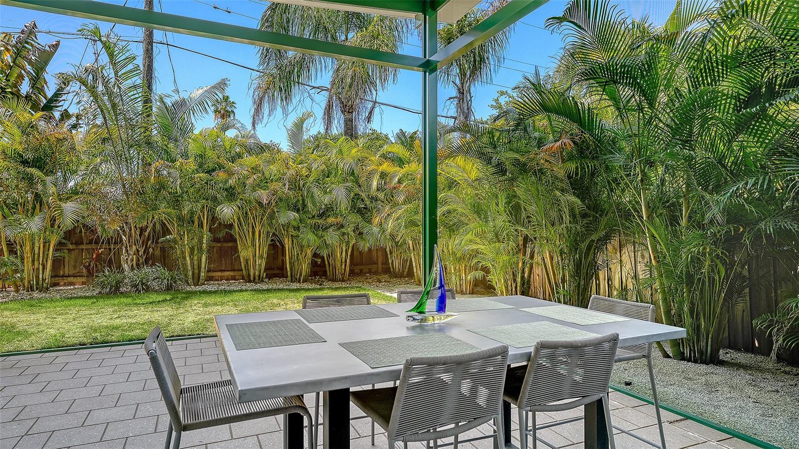 LA LINDA TERRACE - Residential