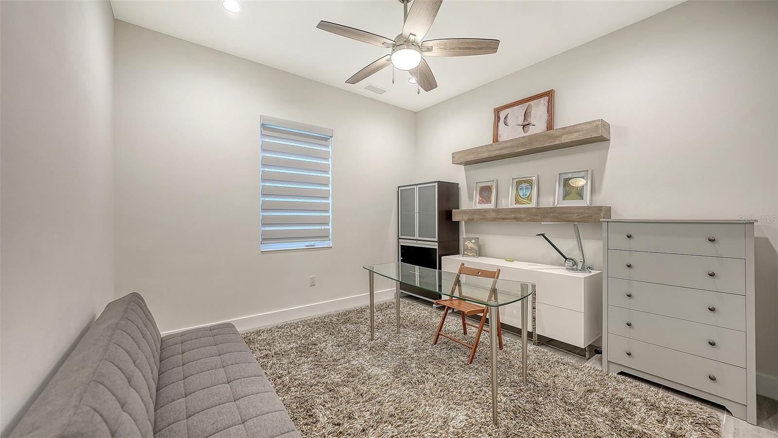 LA LINDA TERRACE - Residential