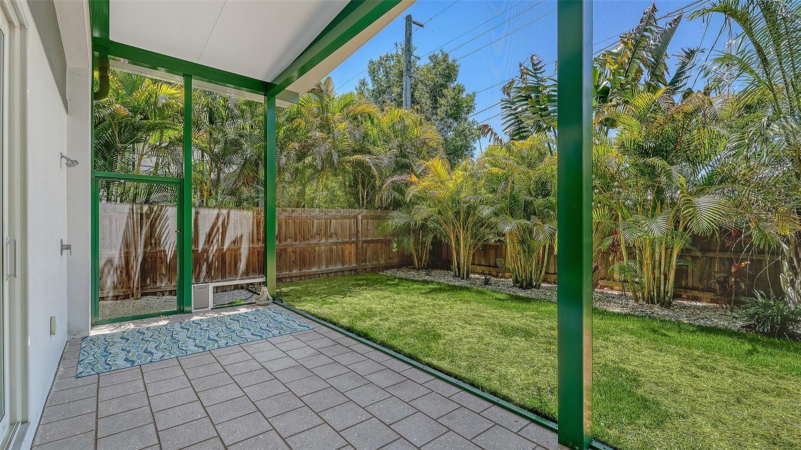 LA LINDA TERRACE - Residential