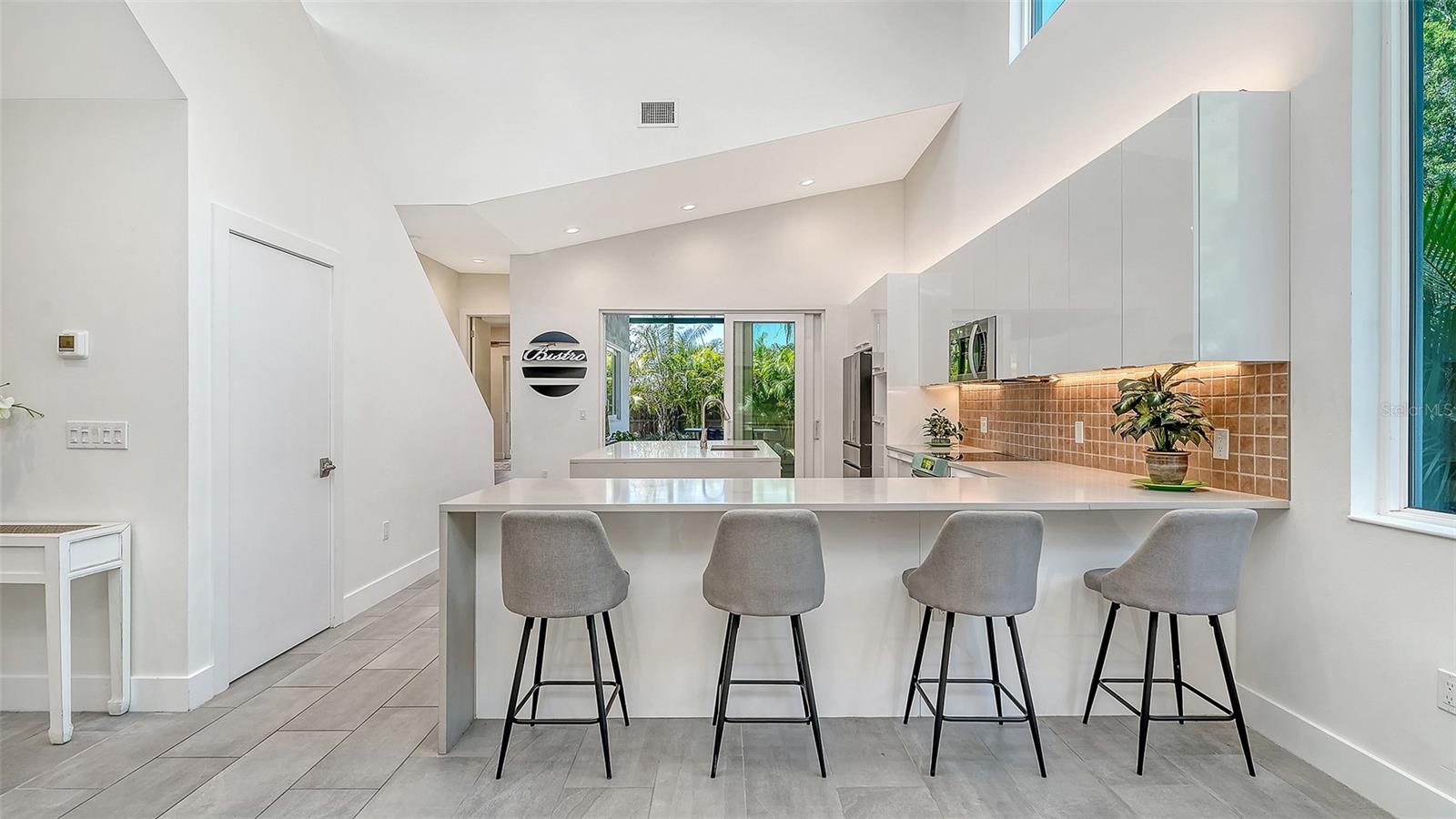 LA LINDA TERRACE - Residential
