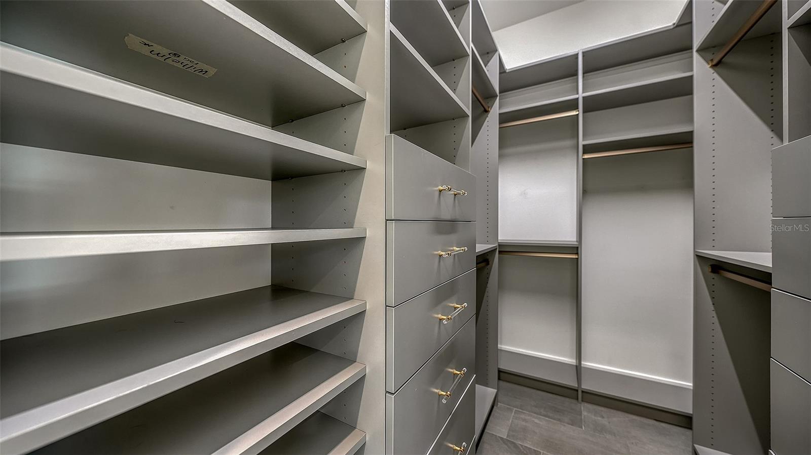 LA LINDA TERRACE - Residential