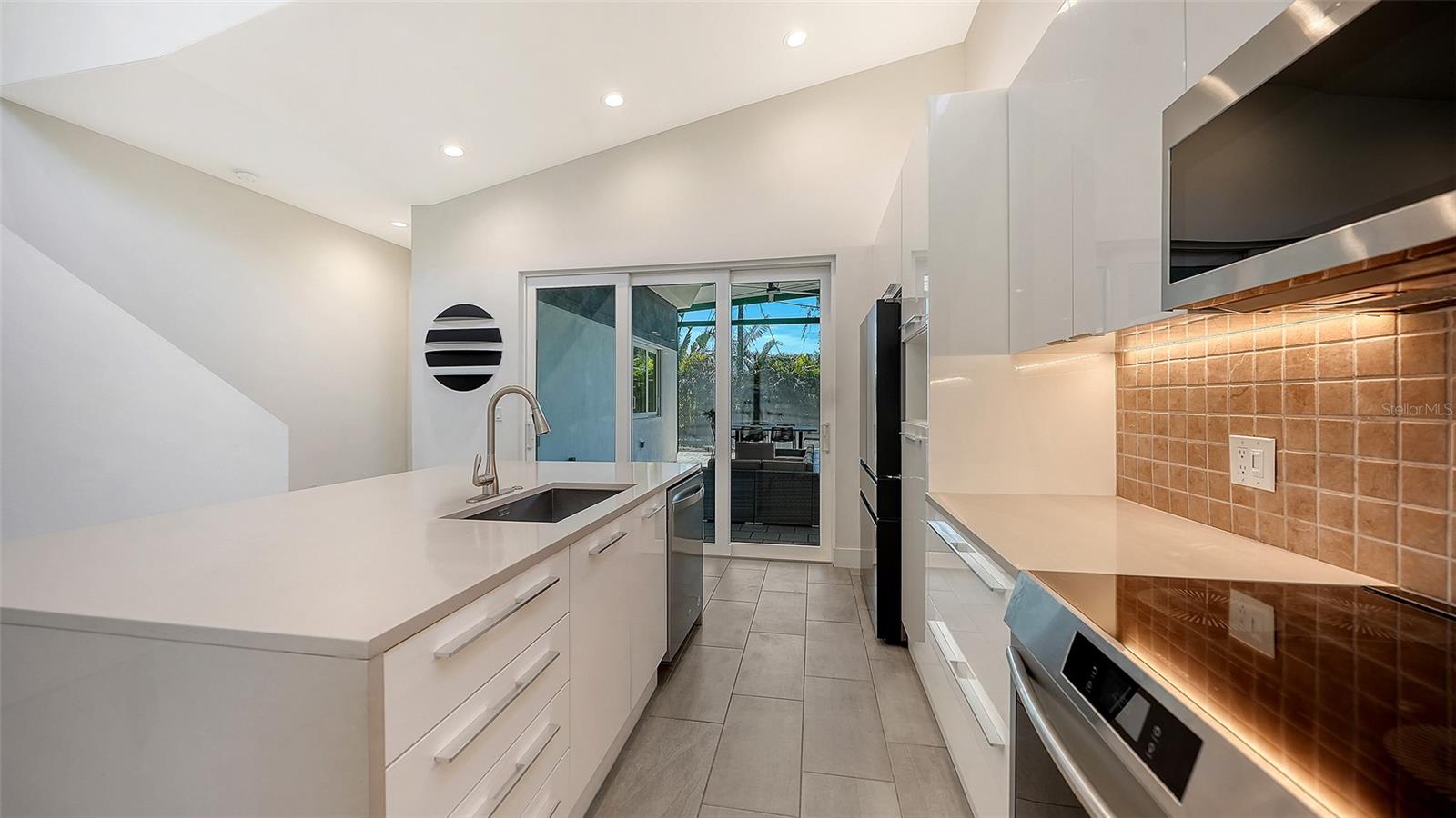 LA LINDA TERRACE - Residential