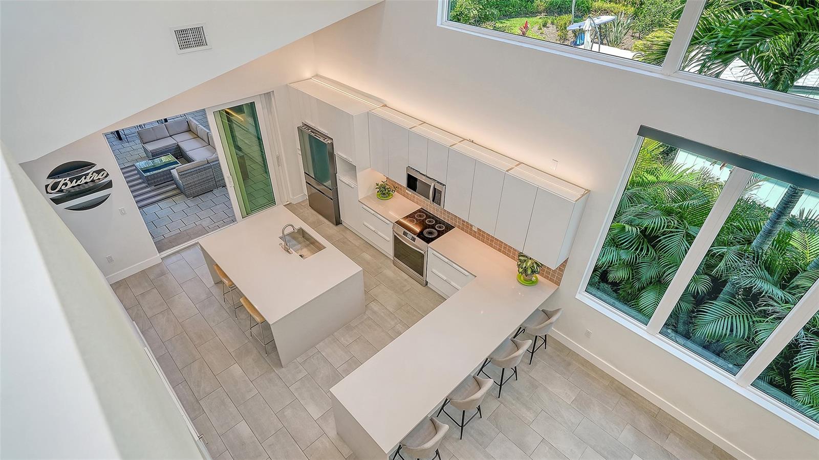 LA LINDA TERRACE - Residential