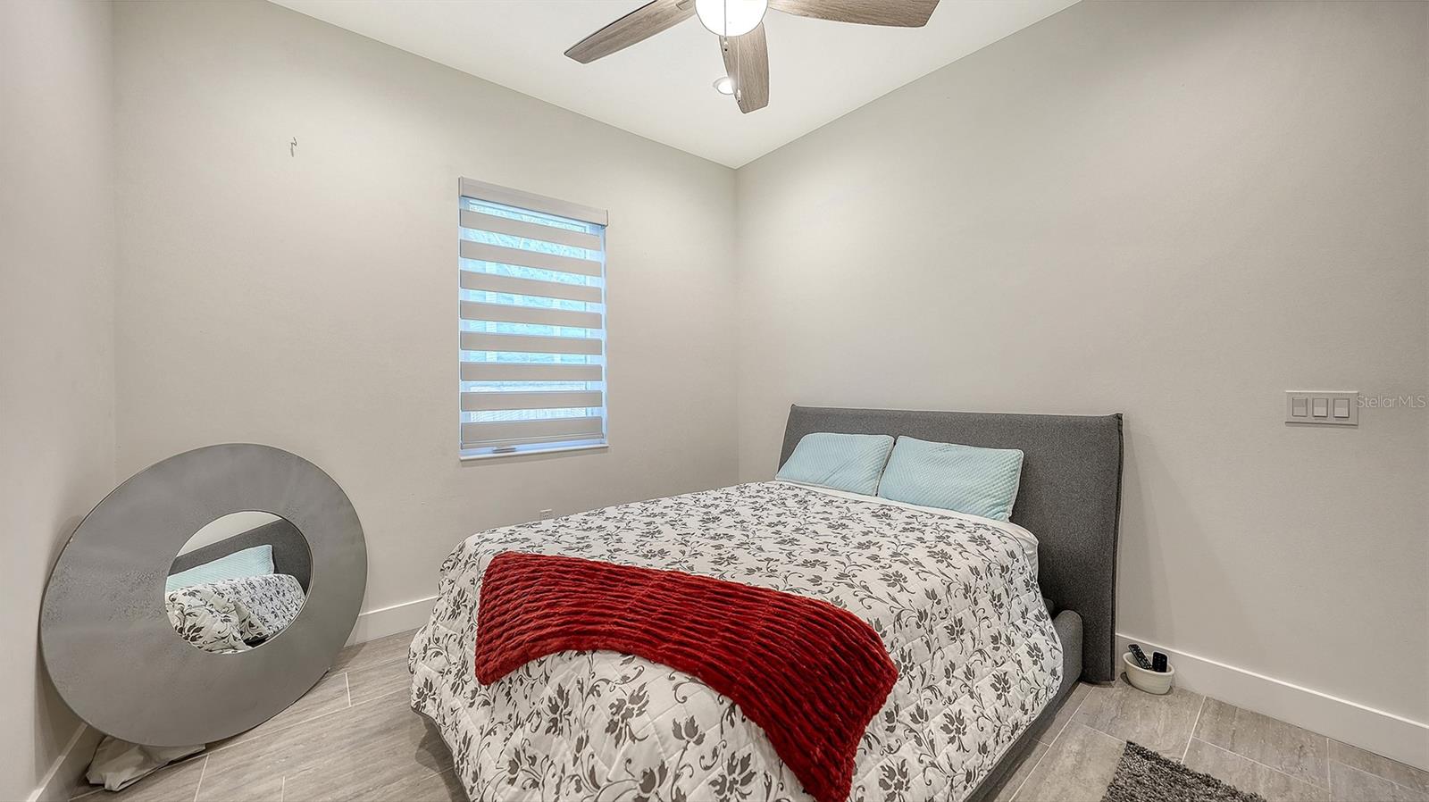 LA LINDA TERRACE - Residential