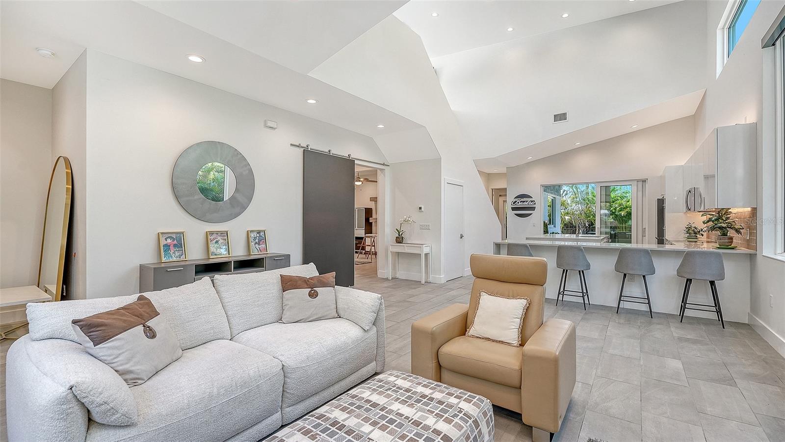 LA LINDA TERRACE - Residential