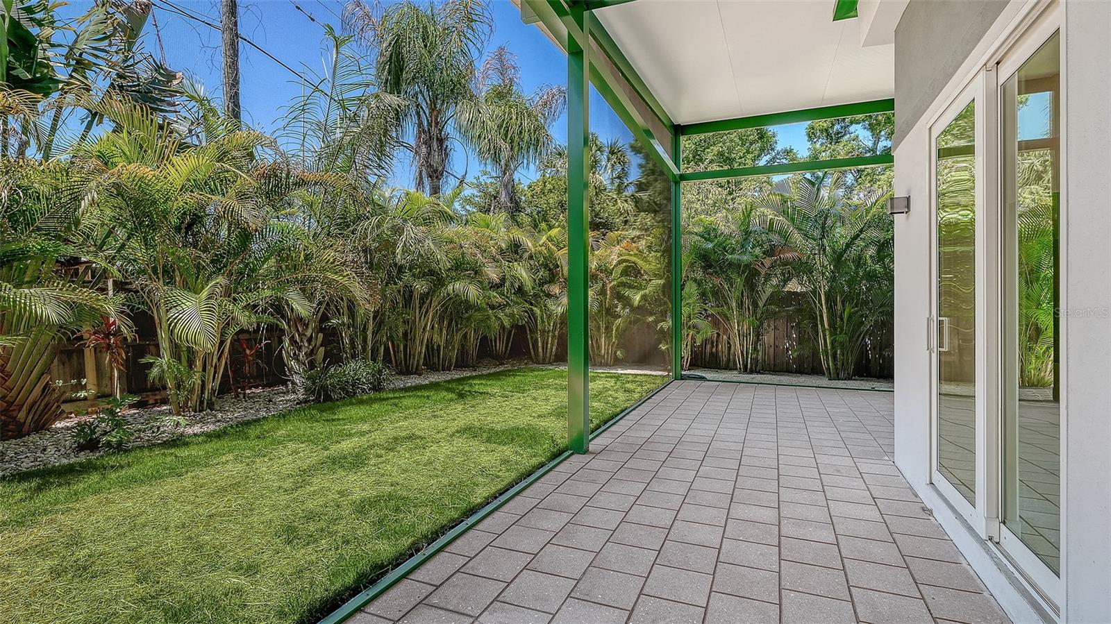 LA LINDA TERRACE - Residential