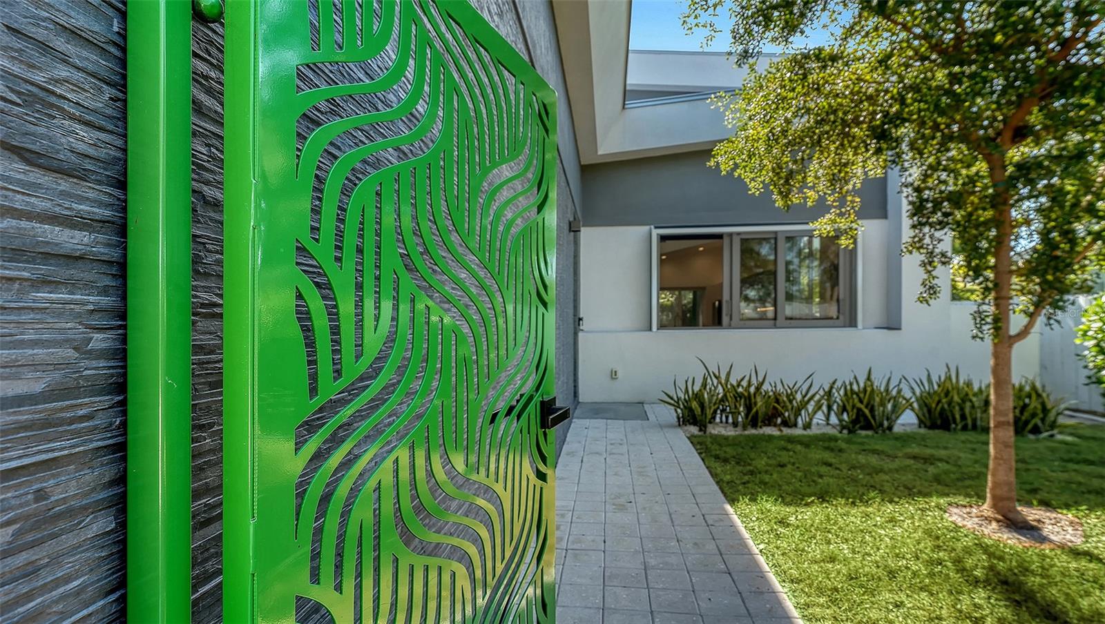 LA LINDA TERRACE - Residential