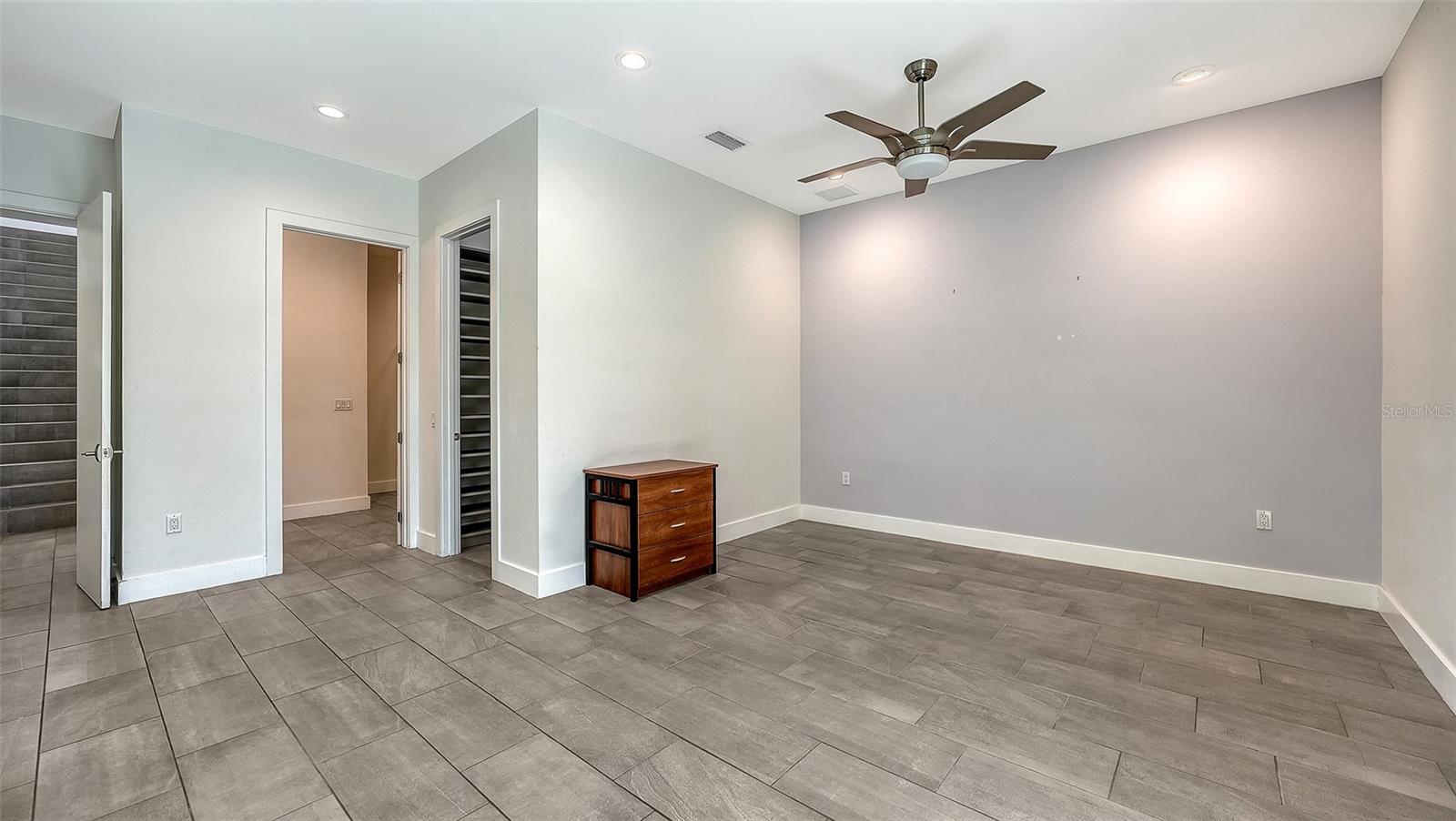 LA LINDA TERRACE - Residential