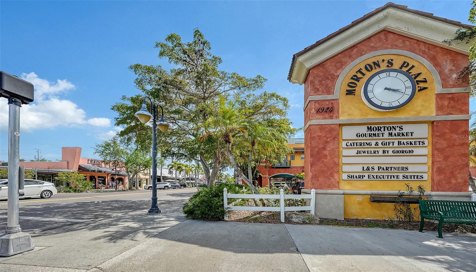 LA LINDA TERRACE - Residential