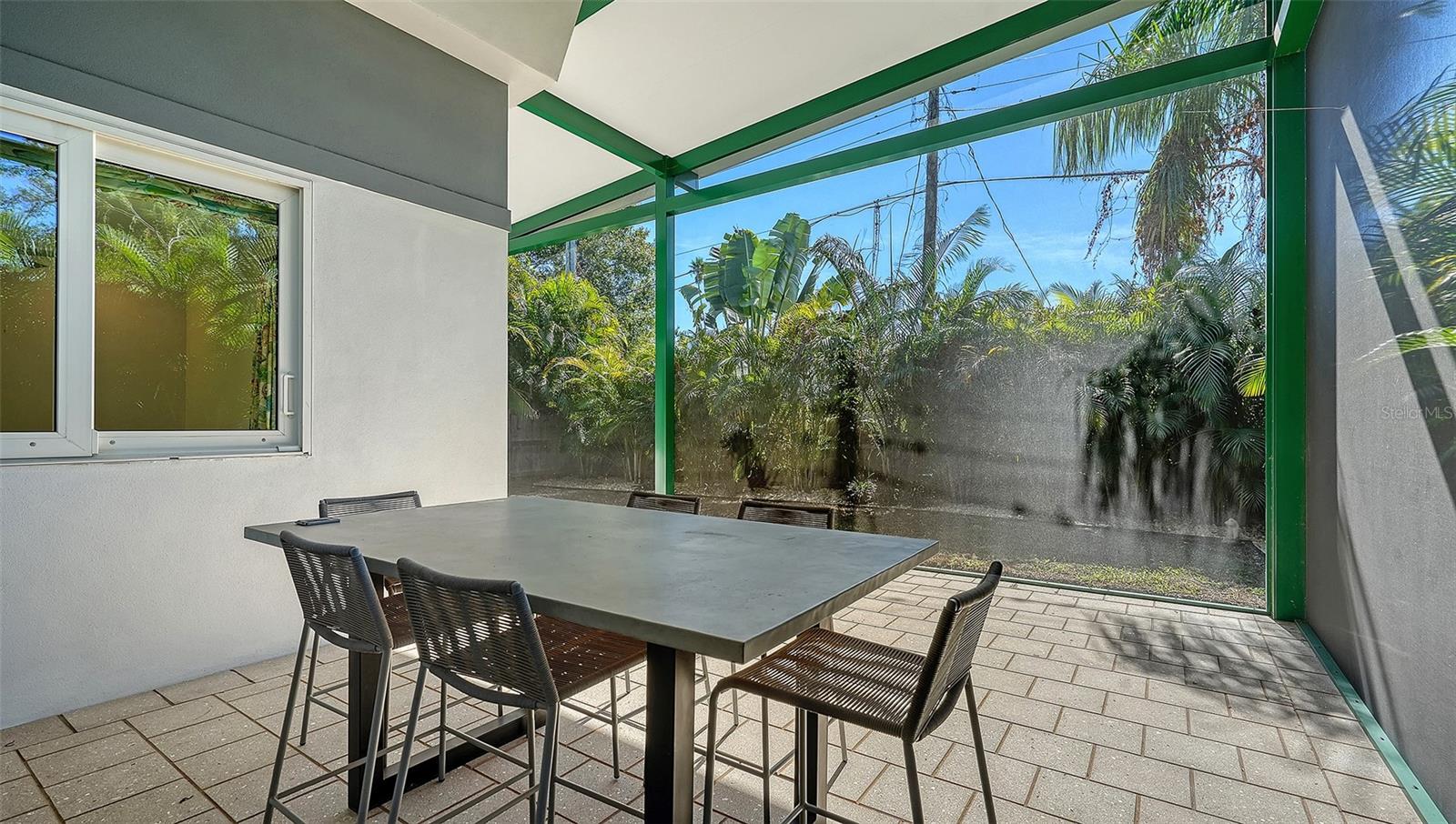 LA LINDA TERRACE - Residential