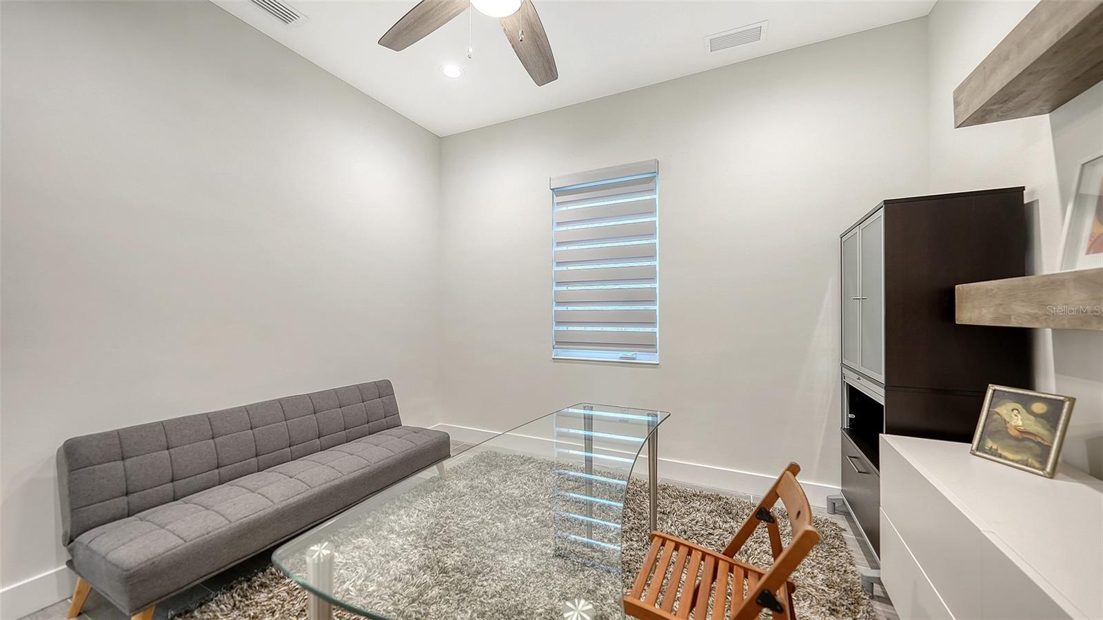 LA LINDA TERRACE - Residential