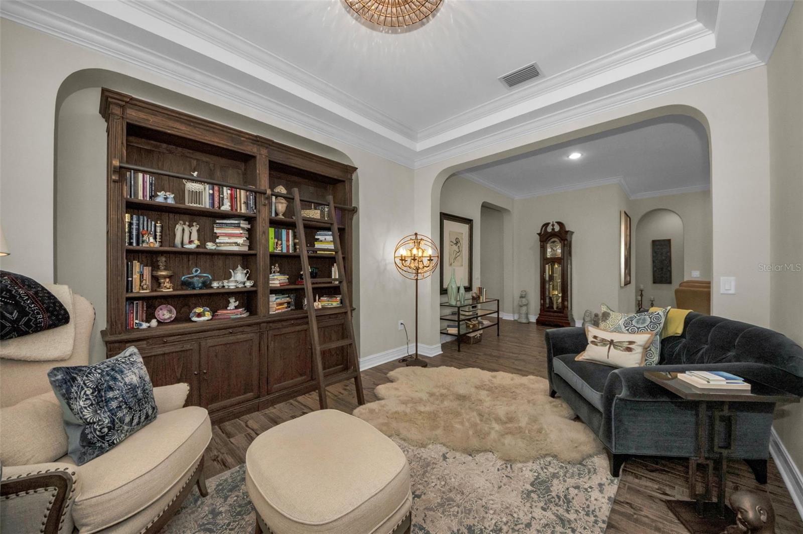 VILLAGES/TRINITY LAKES - Residential